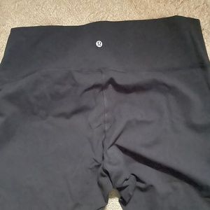 Black size 18 lululemon align leggings